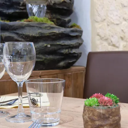 La Taverne De L'escuelle Hotel *