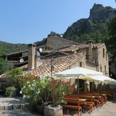 La Taverne De L'escuelle Hotel