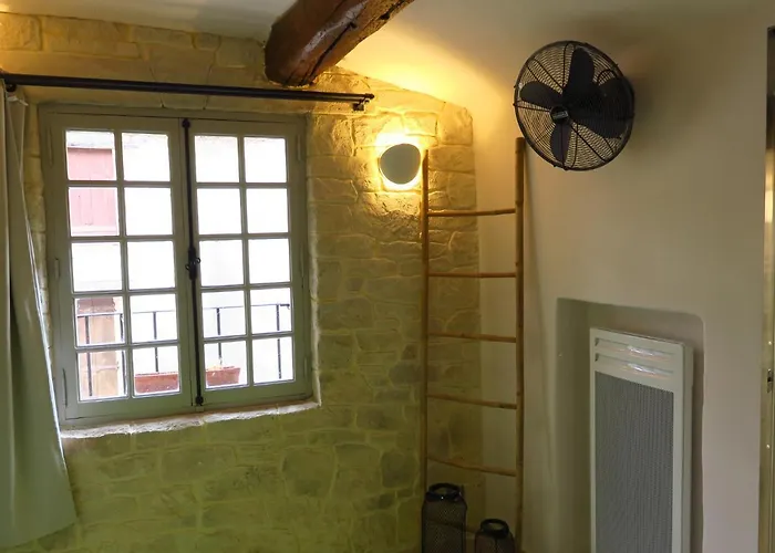 Hotel La Taverne De L'escuelle *